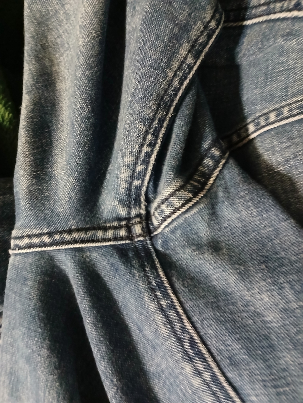 Rag And Bone Women's Jeans in Medium Blue - Picture 2 of 10